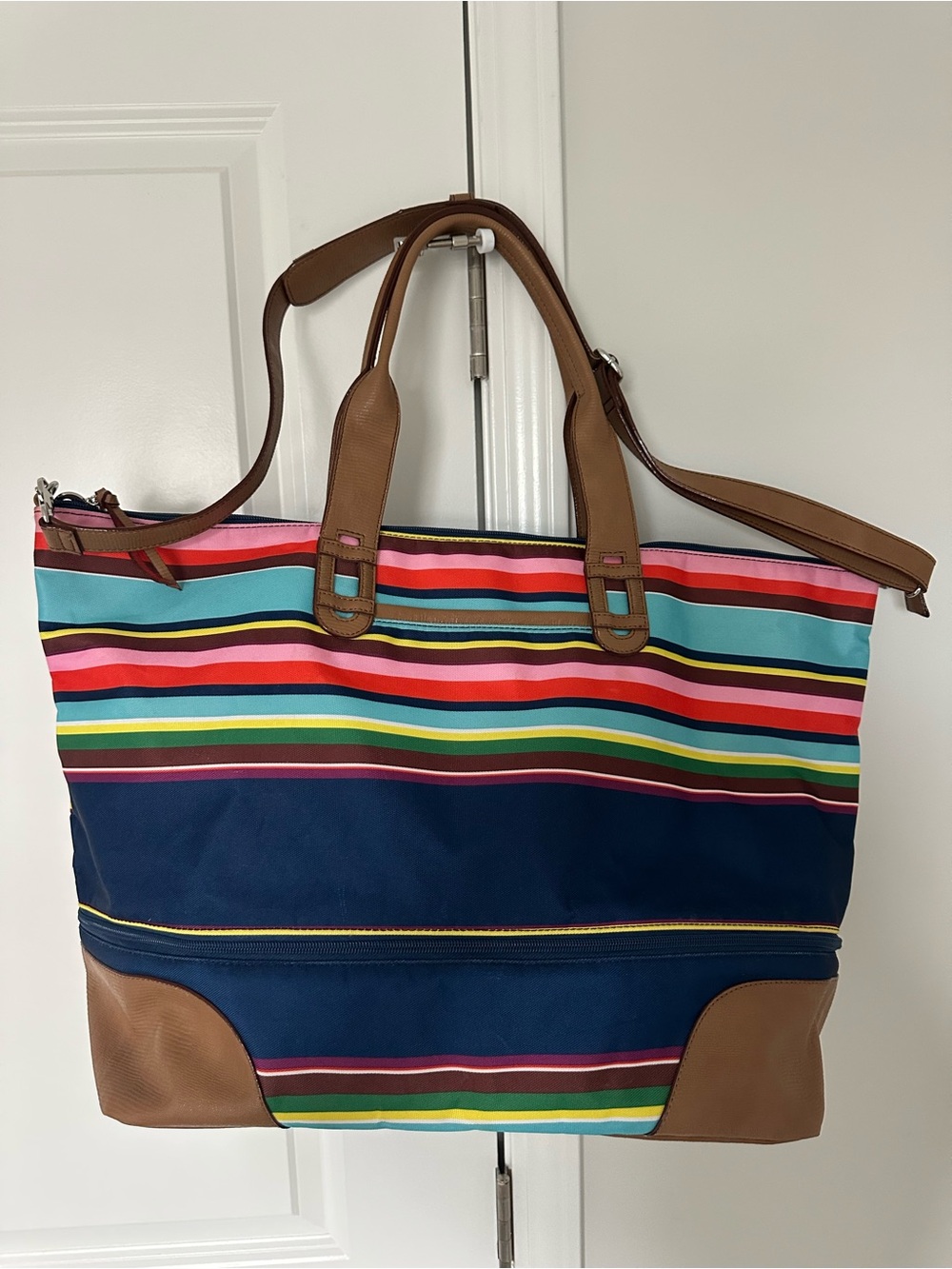Stella & Dot “Let’s Get Carried Away” Large Weekender Tote | Strped | Travel Bag - Picture 13 of 16